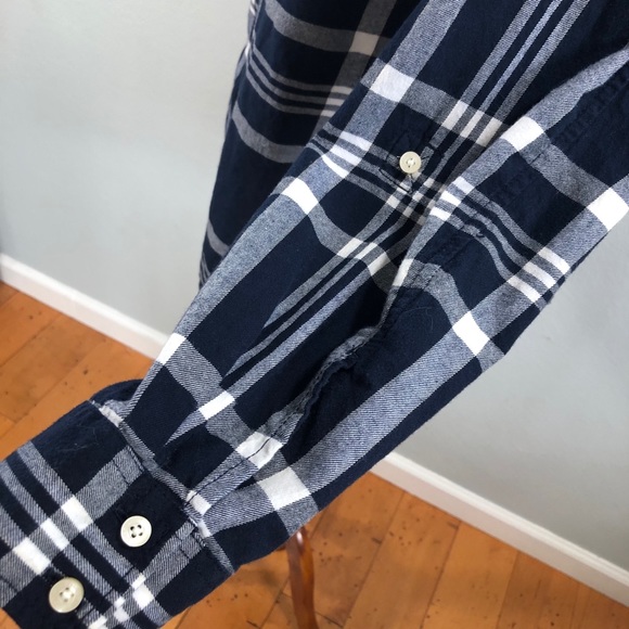 Tommy Hilfiger Plaid Long Sleeve Button Down - Picture 4 of 6